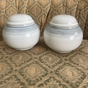 Noritake stoneware “Painted Desert” Pepper shaker set